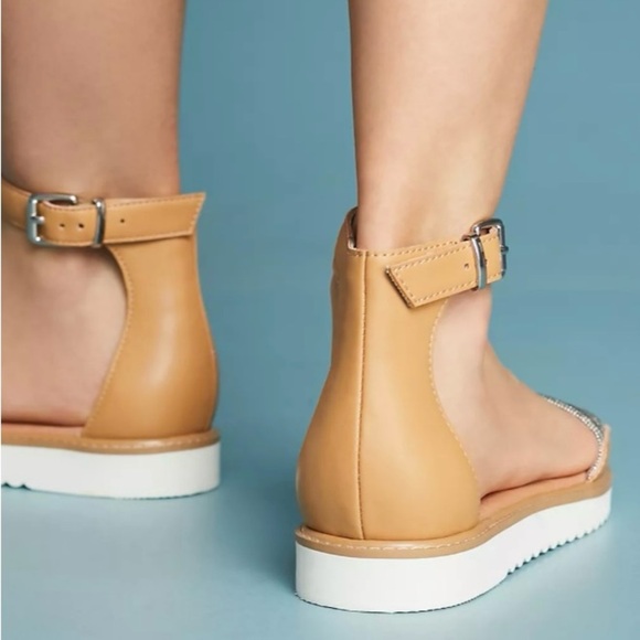 Anthropologie Liendo by Seychelles Athens
Sport Sandals Tan And Silver - Picture 3 of 13